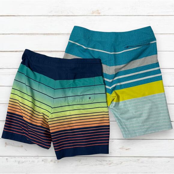 Mens Old Navy Swim Trunks Board Shorts Lot of 2 Size 34 - Picture 4 of 4